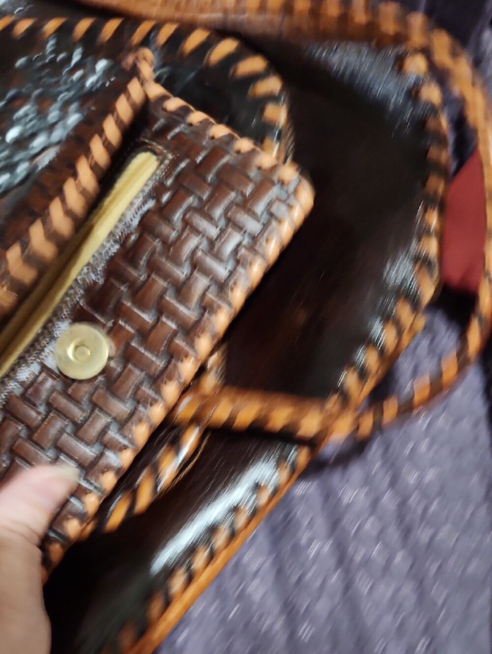 Vintage Handcrafted Brown Embossed Leather Women’s Shoulder Bag and Wallet - Picture 10 of 11